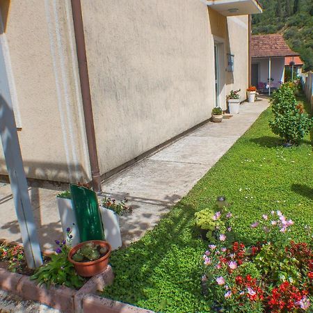 Apartments Kovac Tivat Exterior foto