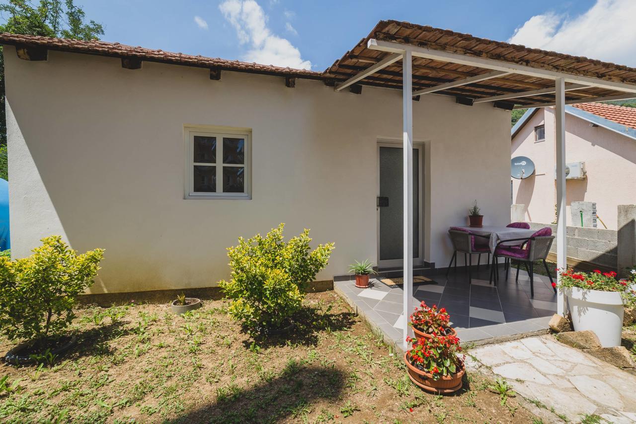 Apartments Kovac Tivat Exterior foto