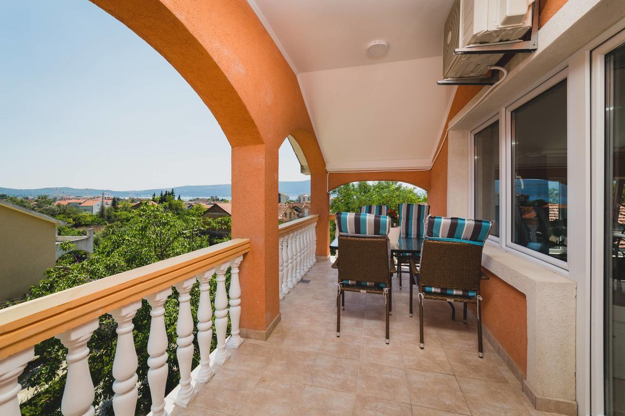 Apartments Kovac Tivat Exterior foto
